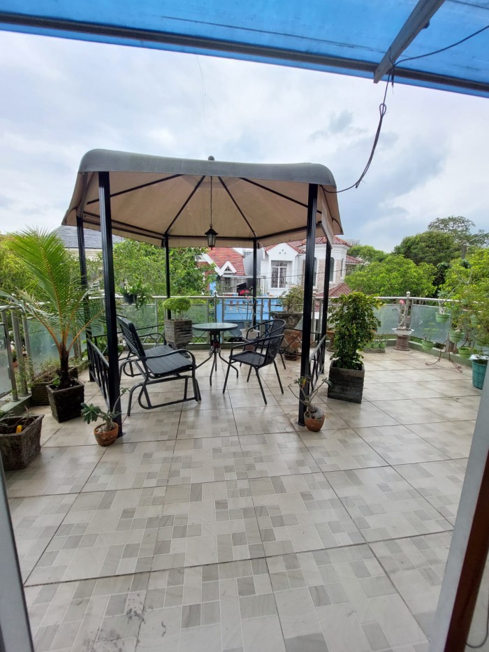 Rumah disewakan di Picadilly Lippo Cikarang